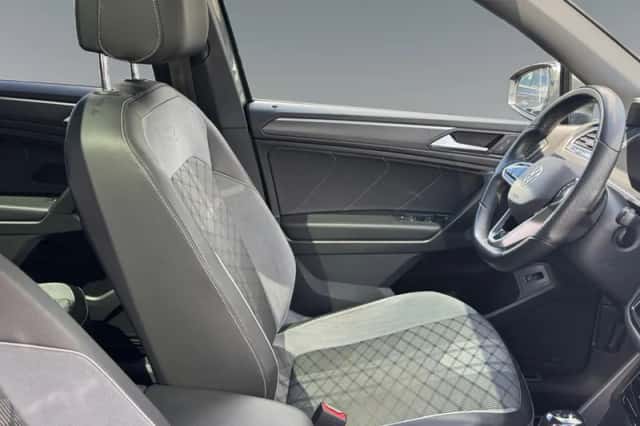 Volkswagen Tiguan (2022) thumbnail 5