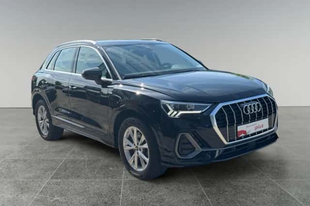 Audi Q3 (2023) thumbnail 3