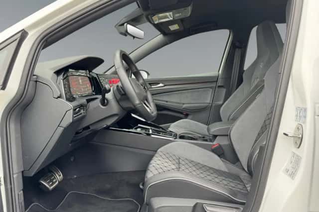 Volkswagen Golf (2025) thumbnail 5