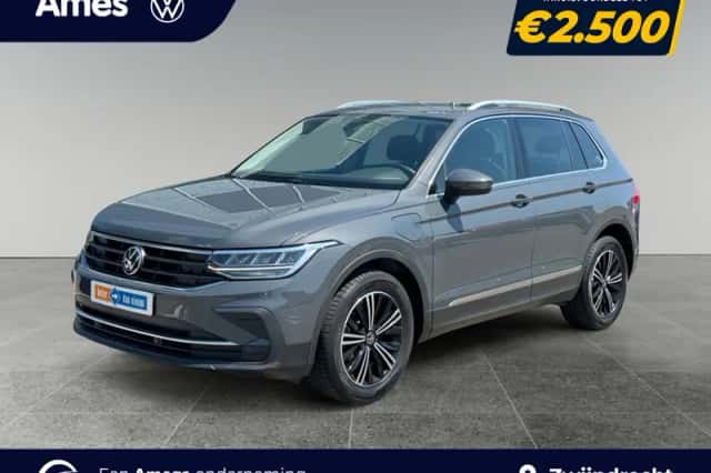 Volkswagen Tiguan (2021) thumbnail 1