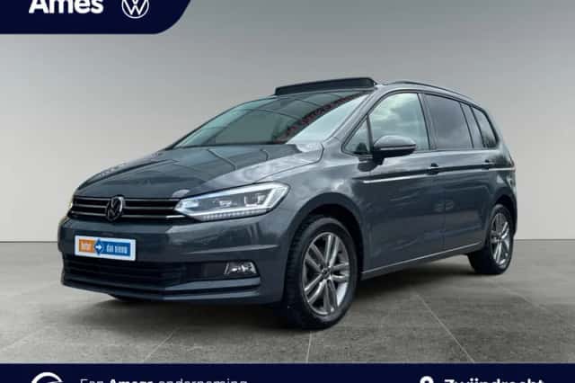 Volkswagen Touran (2025) thumbnail 1
