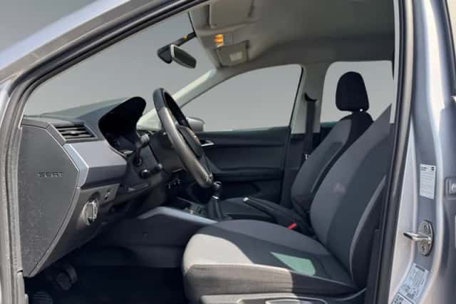 SEAT Arona (2018) thumbnail 3