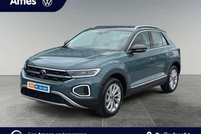 Volkswagen T-Roc (2025) thumbnail 1