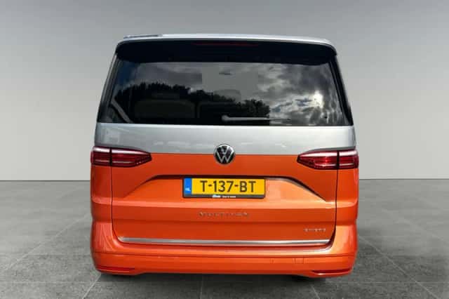 Volkswagen Multivan (2023) thumbnail 5