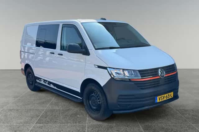 Volkswagen Transporter (2022) thumbnail 2