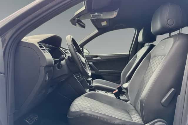 Volkswagen Tiguan (2023) thumbnail 4