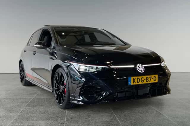 Volkswagen Golf (0) thumbnail 2