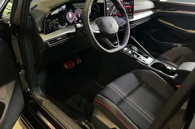 Volkswagen Golf (0) thumbnail 3