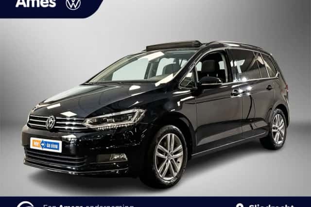 Volkswagen Touran (2025) thumbnail 1