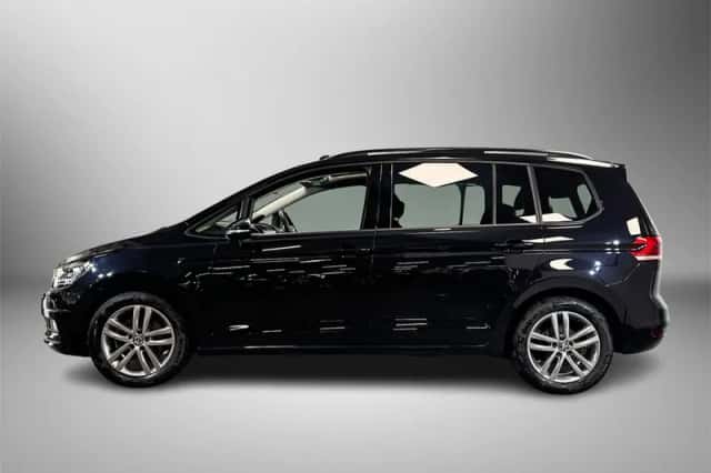 Volkswagen Touran (2025) thumbnail 4