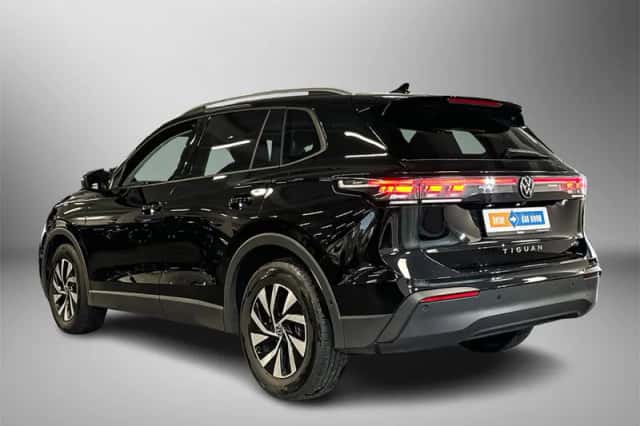 Volkswagen Tiguan (2025) thumbnail 2
