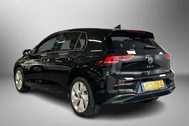 Volkswagen Golf (2025) thumbnail 2