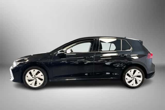 Volkswagen Golf (2025) thumbnail 4