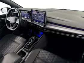Volkswagen Golf (2025) thumbnail 2
