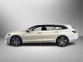 Volkswagen Passat (2025) thumbnail 4