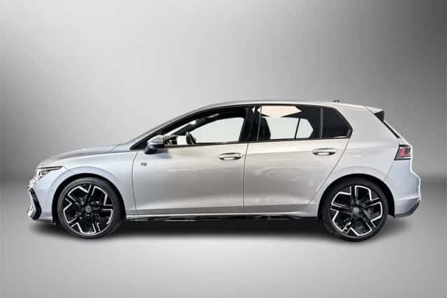 Volkswagen Golf (2025) thumbnail 4
