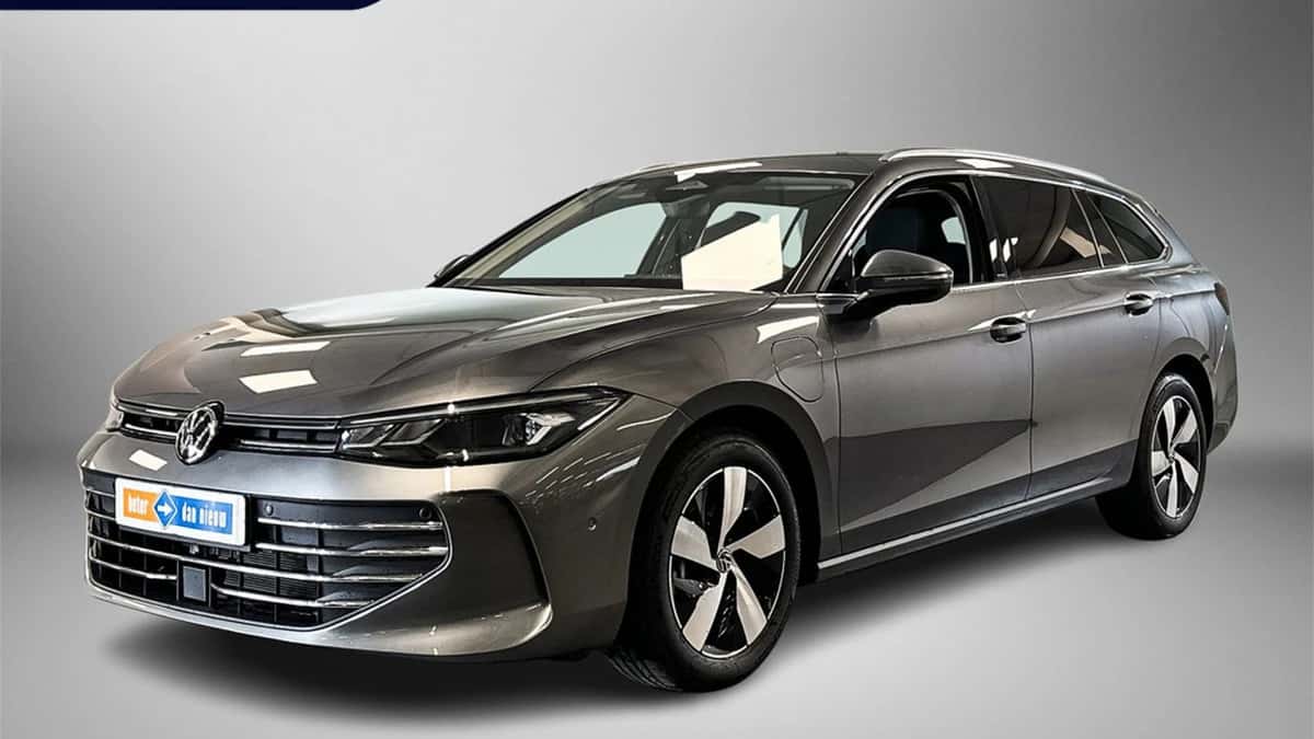 Volkswagen Passat (2025) — foto 1