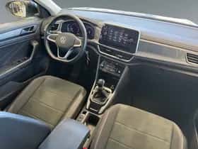 Volkswagen T-Roc (2025) thumbnail 2