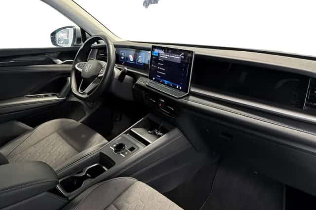 Volkswagen Tayron (2025) thumbnail 2