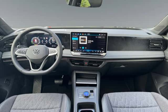 Volkswagen Tiguan (2026) thumbnail 6