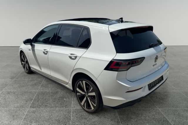 Volkswagen Golf (2025) thumbnail 6