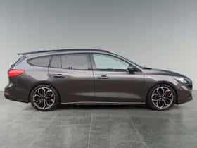 Ford Focus (2021) thumbnail 6