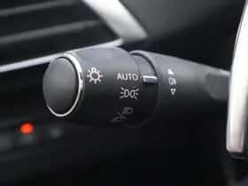 Peugeot 3008 (2021) thumbnail 24