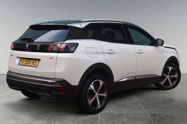 Peugeot 3008 (2021) thumbnail 4