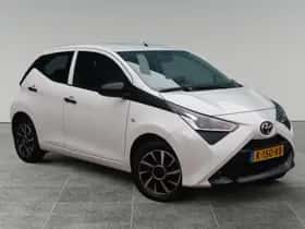Toyota Aygo (2021) thumbnail 2