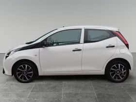 Toyota Aygo (2021) thumbnail 5