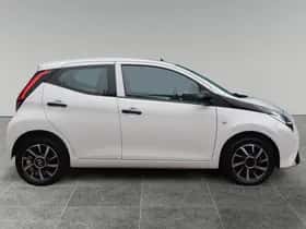 Toyota Aygo (2021) thumbnail 6