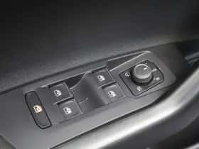 Volkswagen Polo (2023) thumbnail 31