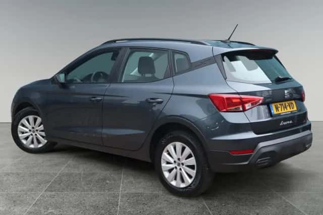 SEAT Arona (2022) thumbnail 3