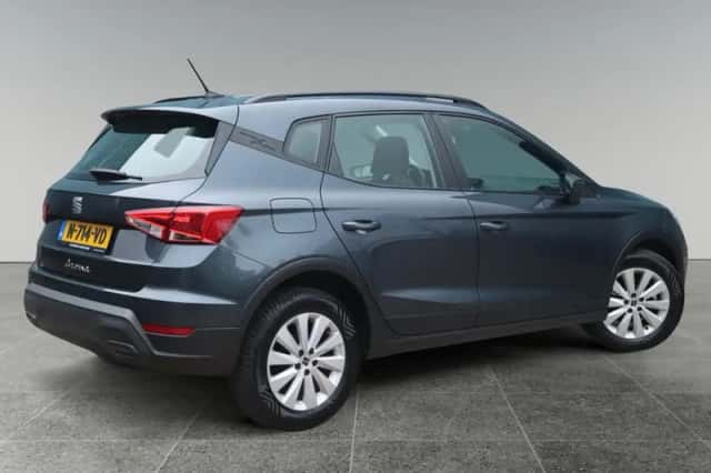 SEAT Arona (2022) thumbnail 4