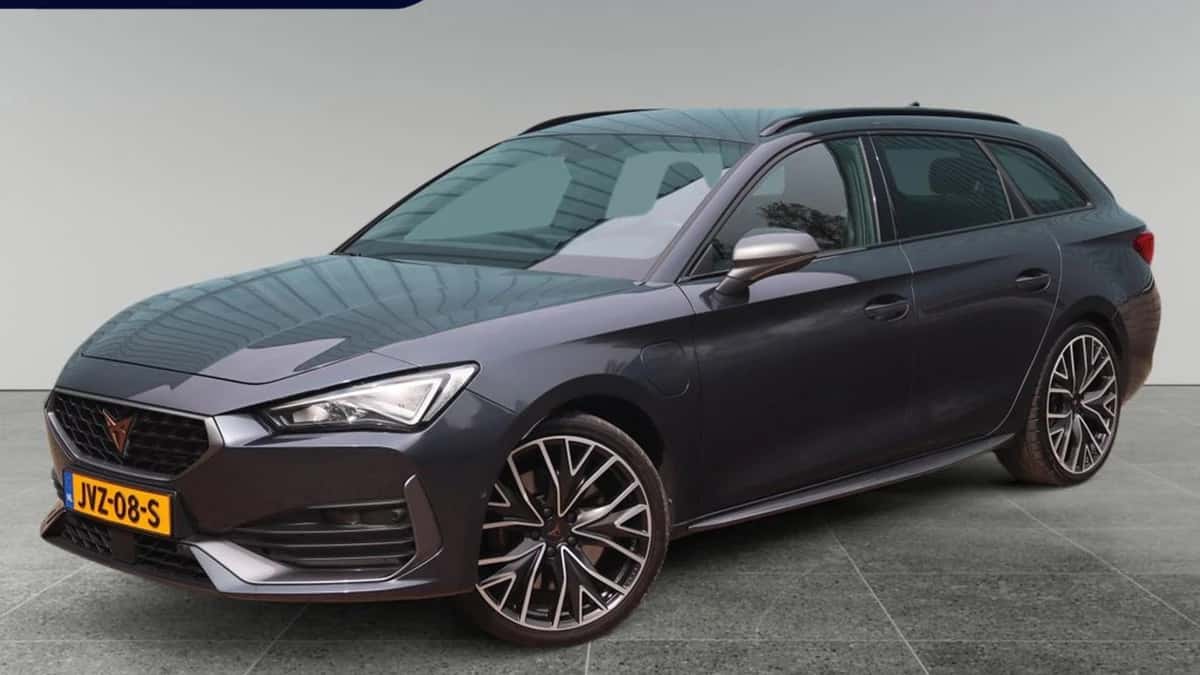 CUPRA Leon Sportstourer (2022) — foto 1