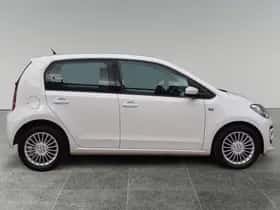 Volkswagen Up! (2016) thumbnail 6