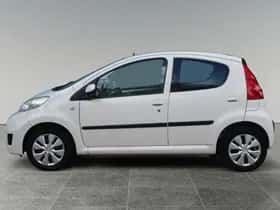 Peugeot 107 (2010) thumbnail 5