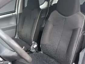 Peugeot 107 (2010) thumbnail 8