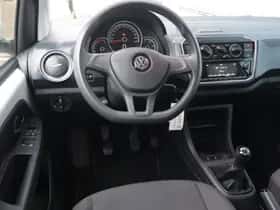 Volkswagen Up! (2018) thumbnail 10