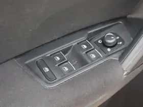 Volkswagen Tiguan (2018) thumbnail 23