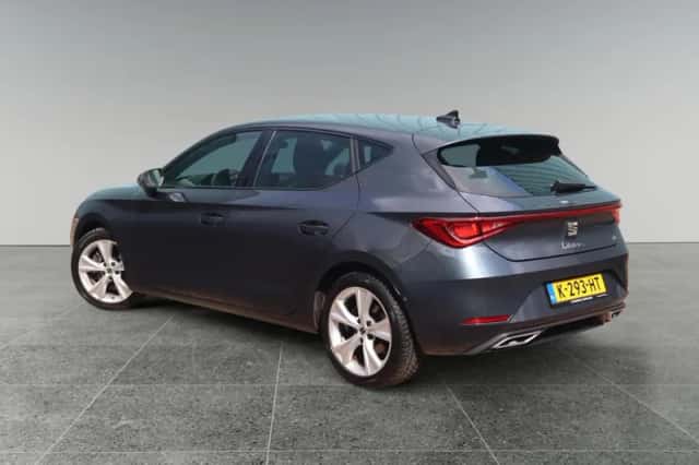 SEAT Leon (2021) thumbnail 3