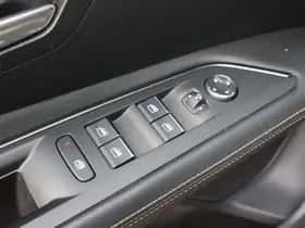 Peugeot 3008 (2021) thumbnail 31