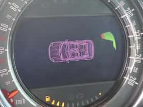 MINI Cabrio (2015) thumbnail 16