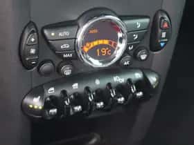 MINI Cabrio (2015) thumbnail 18