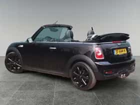 MINI Cabrio (2015) thumbnail 4