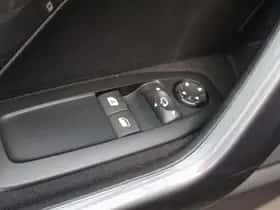 Peugeot 2008 (2019) thumbnail 22