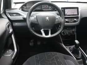 Peugeot 2008 (2019) thumbnail 9