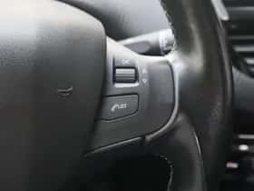 Peugeot 2008 (2019) thumbnail 21