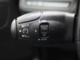 Peugeot 2008 (2019) thumbnail 22