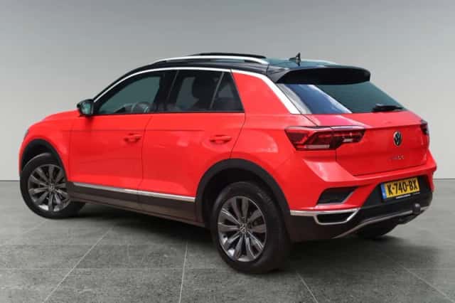 Volkswagen T-Roc (2020) thumbnail 3